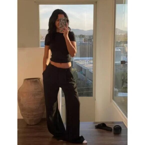 SKIMS Fits Everybody T-Shirt in Onyx Black Size XX-Small - Picture 2 of 11